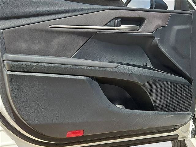 Used 2025 Toyota Camry LE FWD image 9