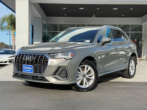 Used 2024 Audi Q3 2.0T Premium AWD/4WD image 2