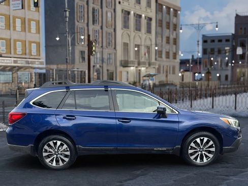 Used 2015 Subaru Outback 3.6R Limited image 4