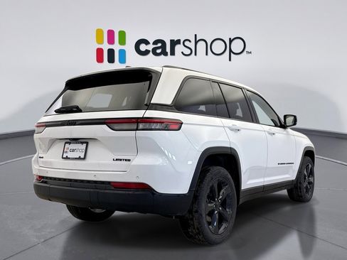 Used 2023 Jeep Grand Cherokee Limited w/ Black Appearance Package image 5