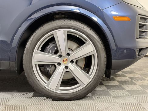 Certified 2026 Porsche Cayenne AWD/4WD image 14