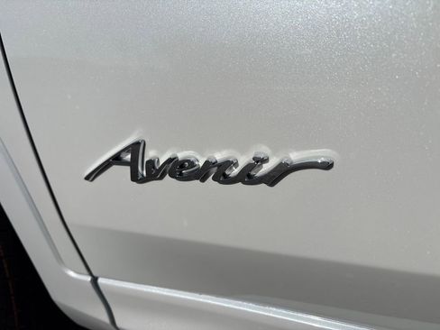 New 2026 Buick Envista Avenir image 9