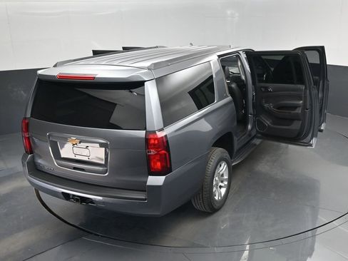Used 2020 Chevrolet Suburban LT image 29