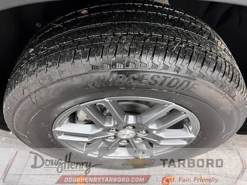 Used 2025 GMC Acadia Elevation FWD image 22