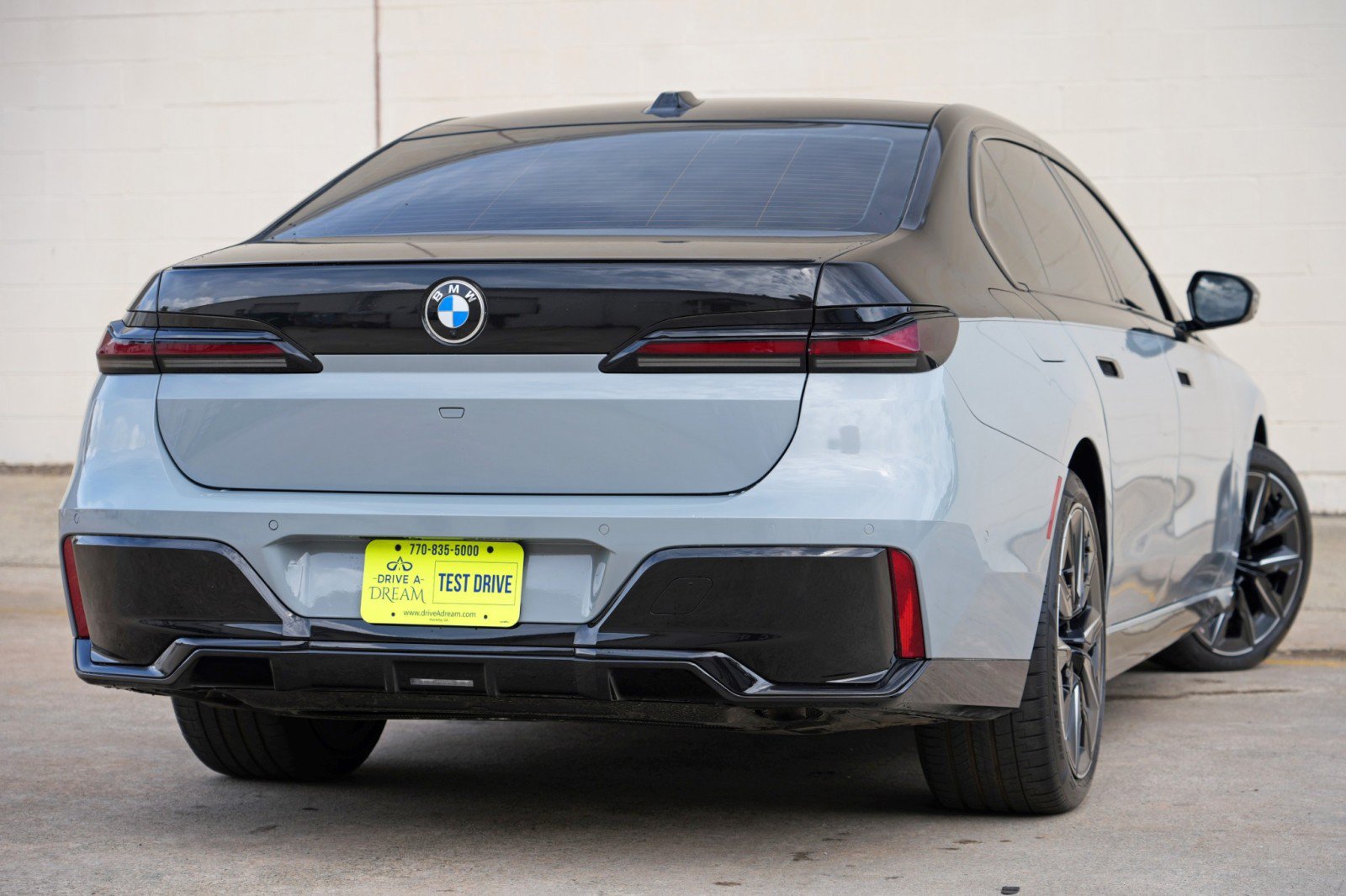 Used 2025 BMW 740i RWD image 5