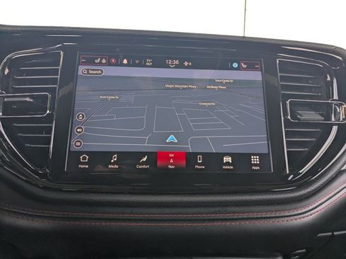 Used 2024 Dodge Durango GT AWD/4WD image 13
