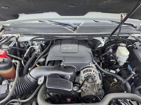 Used 2011 Chevrolet Avalanche LTZ AWD/4WD image 26