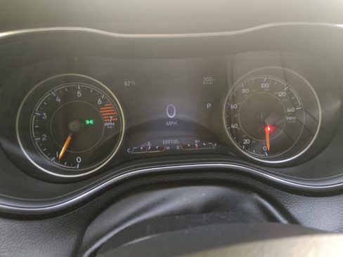 Used 2019 Jeep Cherokee Limited FWD image 23