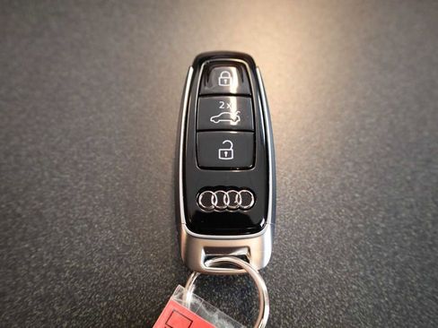 Used 2025 Audi S7 Prestige w/ Prestige Package image 40