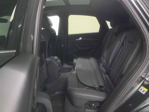 Used 2023 Audi Q5 2.0T Premium w/ Convenience Package AWD/4WD image 13