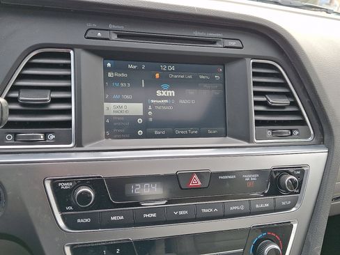 Used 2017 Hyundai Sonata Sport w/ Value Edition Package 02 image 17