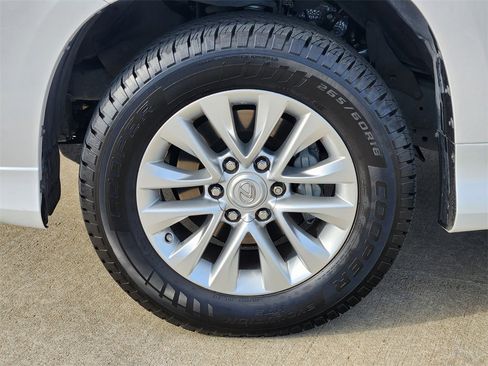 Used 2019 Lexus GX 460 image 10