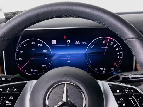 Certified 2025 Mercedes-Benz GLC 350e 4MATIC w/ Driver Assistance Package image 20