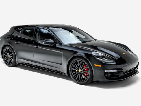 Used 2023 Porsche Panamera GTS AWD/4WD image 9
