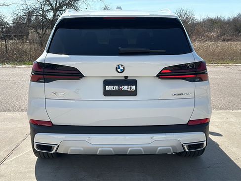 Used 2026 BMW X5 sDrive40i w/ Premium Package image 7