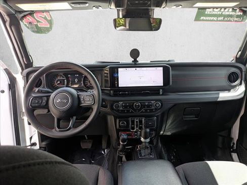 Used 2024 Jeep Wrangler Unlimited Rubicon w/ Technology Group AWD/4WD image 15