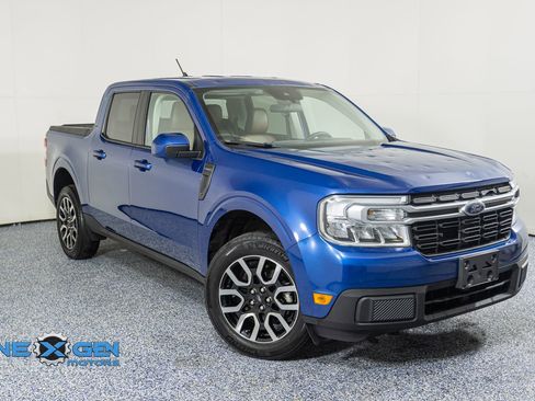 Used 2023 Ford Maverick Lariat image 1
