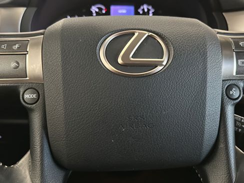 Used 2019 Lexus GX 460 Premium AWD/4WD image 17