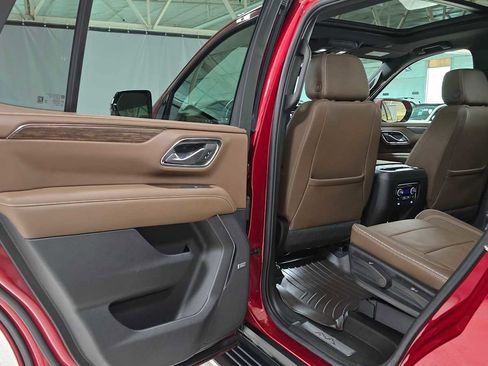 Used 2022 Chevrolet Tahoe High Country image 15