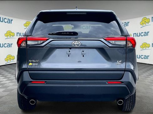 Used 2025 Toyota RAV4 LE AWD/4WD image 5