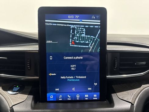Used 2020 Ford Explorer Platinum w/ Premium Technology Package AWD/4WD image 4