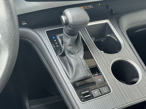 Used 2025 Toyota Sienna LE image 21