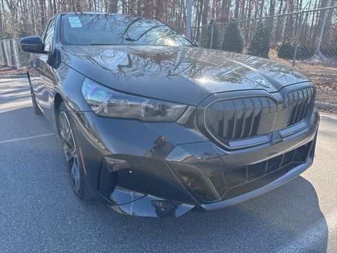 Certified 2025 BMW i5 eDrive40i w/ M Sport Package image 10