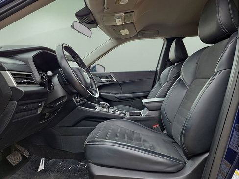 Used 2024 Mitsubishi Outlander SE image 23