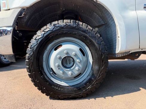 Used 2006 Ford F350 Lariat AWD/4WD image 14