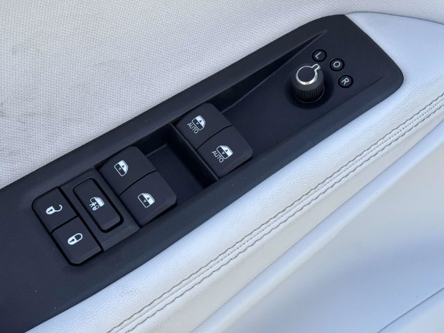 New 2026 Jeep Cherokee Laredo AWD/4WD image 21
