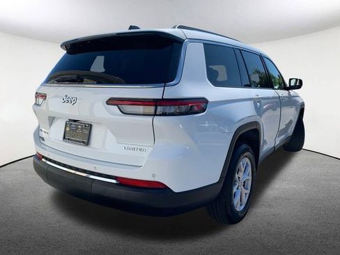 Used 2022 Jeep Grand Cherokee L Limited image 16