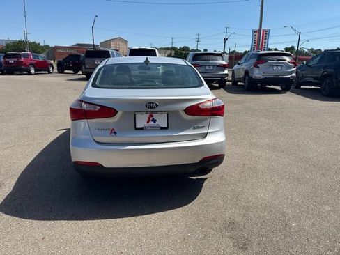 Used 2015 Kia Forte EX FWD image 4