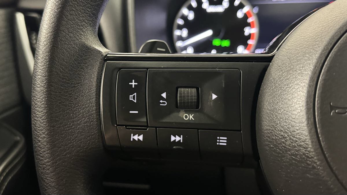 Used 2021 Nissan Rogue SV AWD/4WD image 19
