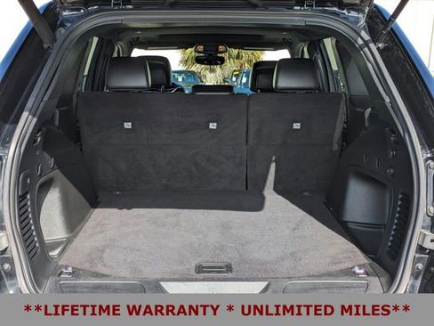Used 2022 Jeep Grand Cherokee Limited image 14