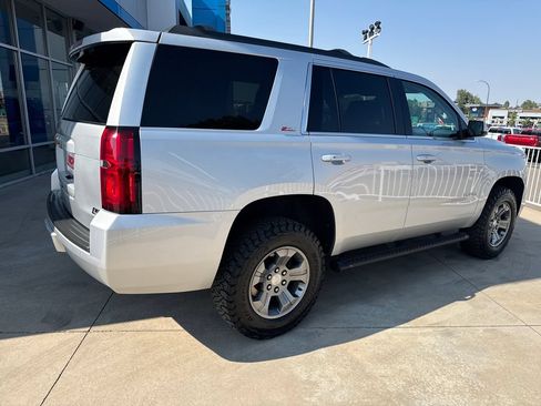 Used 2019 Chevrolet Tahoe LT w/ Luxury Package AWD/4WD image 5