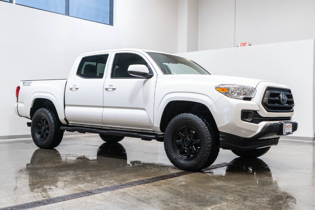 Used 2023 Toyota Tacoma SR AWD/4WD image 1