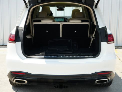 Used 2021 Mercedes-Benz GLS 580 4MATIC image 10