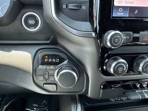 New 2026 RAM 1500 Express AWD/4WD image 27