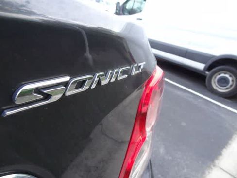 Used 2014 Chevrolet Sonic LT FWD image 13