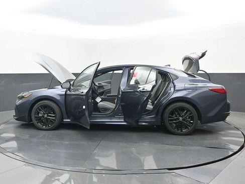 New 2026 Toyota Camry SE image 33