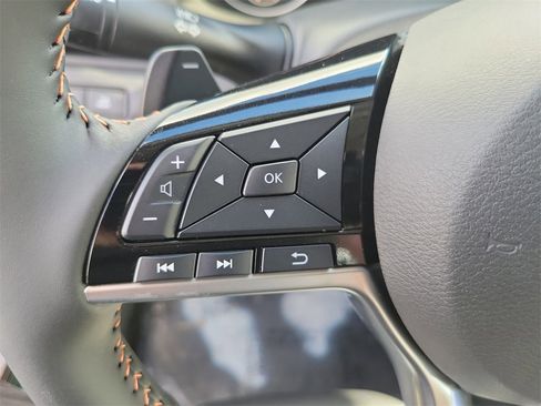 New 2025 Nissan Altima 2.5 SR image 11