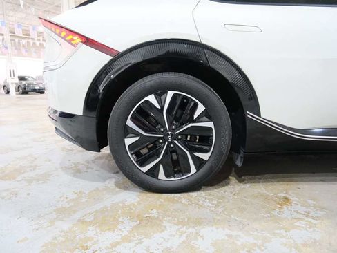 Used 2022 Kia EV6 Wind image 13