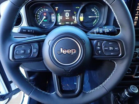 Used 2025 Jeep Wrangler Sport S w/ Convenience Group image 11