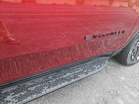 Used 2024 Jeep Wagoneer Series II w/ Convenience Group I image 13