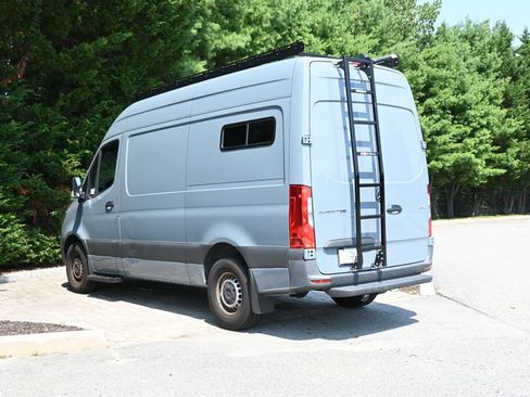 Used 2023 Mercedes-Benz Sprinter 2500 image 5