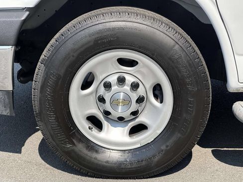 Certified 2025 Chevrolet Express 2500 w/ Driver Convenience Package RWD image 7