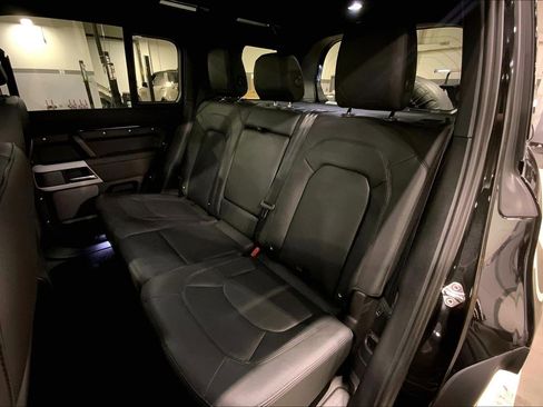 Used 2024 Land Rover Defender 110 S image 20