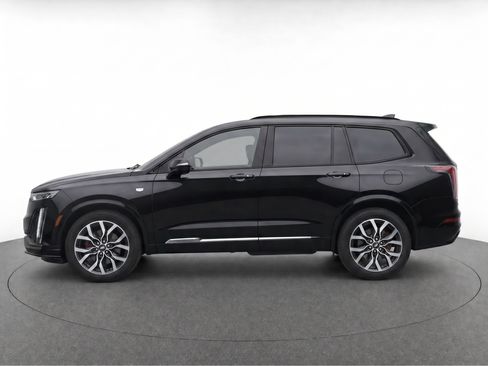 Used 2023 Cadillac XT6 Sport w/ Technology Package AWD/4WD image 6