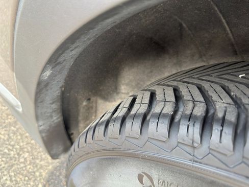 Used 2019 Hyundai Santa Fe Limited image 25