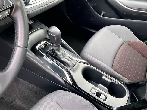 Used 2024 Toyota Corolla SE w/ SE Premium Package FWD image 16